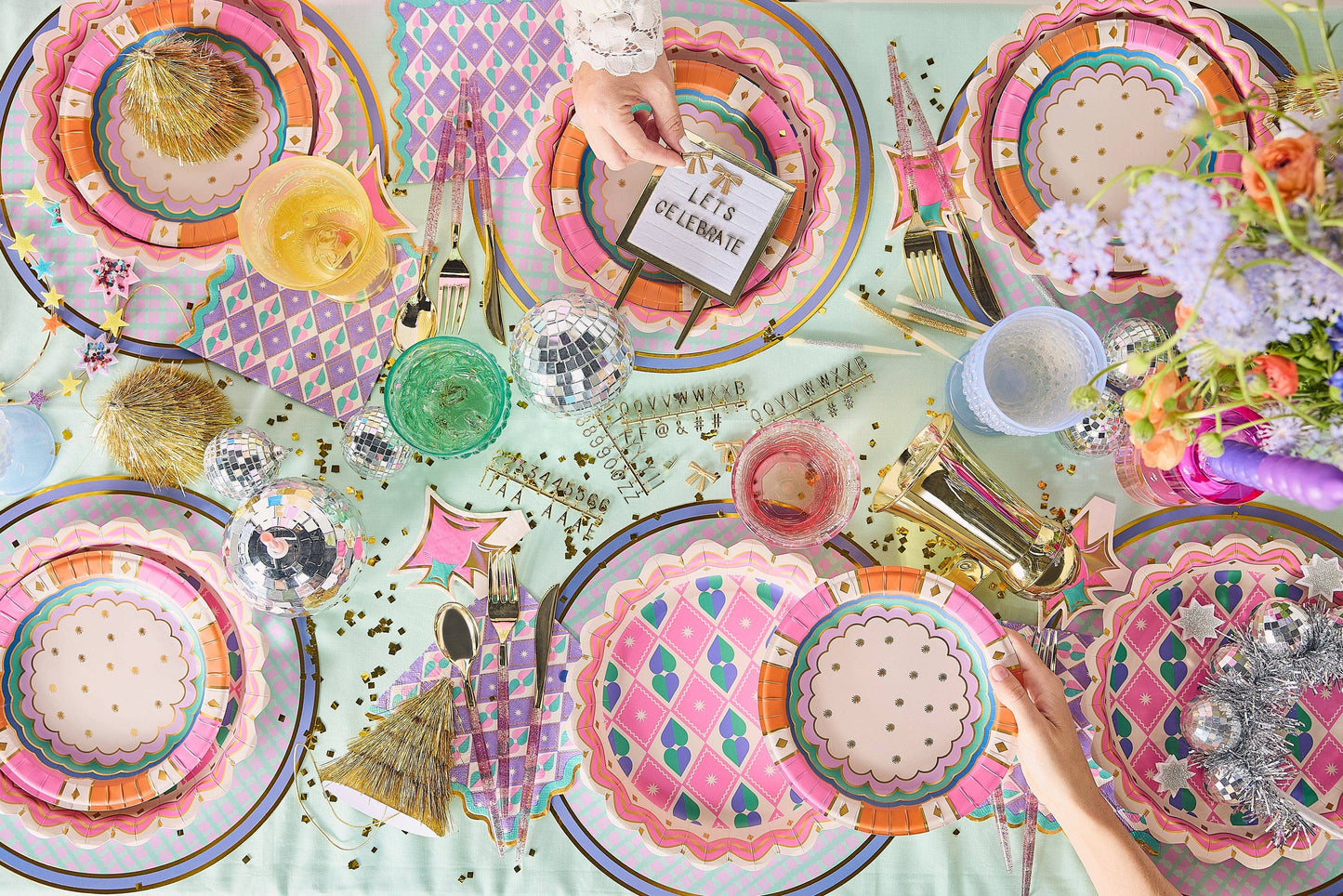 Welcome To The Circus Dessert Plates (10 ct)
