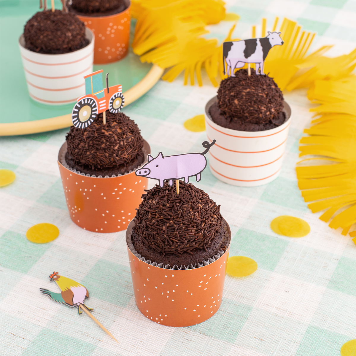 On the Farm Cupcake Decorating Set