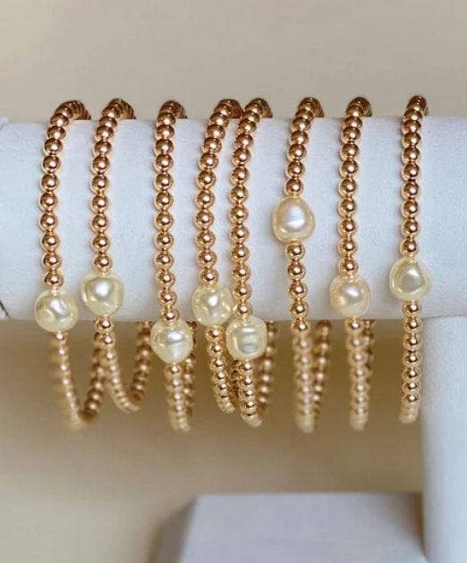 Single Pearl & Gold Beaded Stretch Bracelet