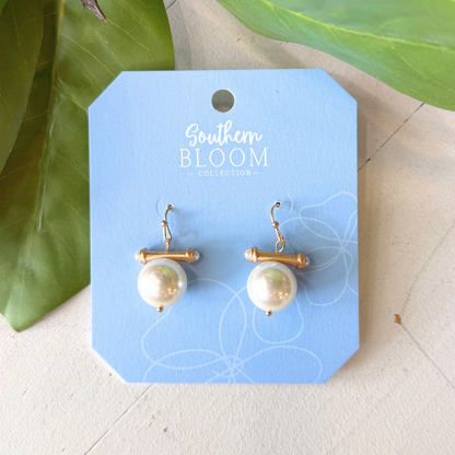 Magnolia Manor Pearl Earrings