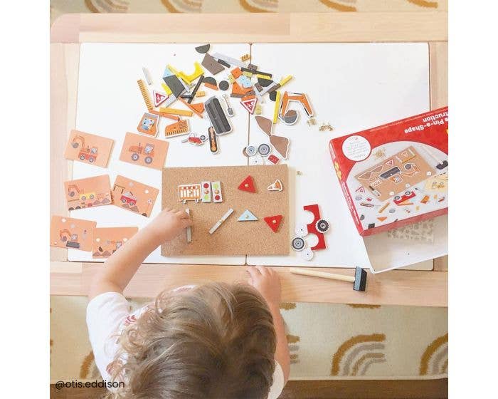 Deluxe Pin-a-Shape - Construction