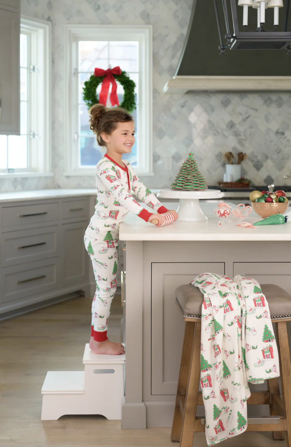 TBBC Sutton's Sweet Dream Set (Unisex) Classic Christmas with Richmond Red