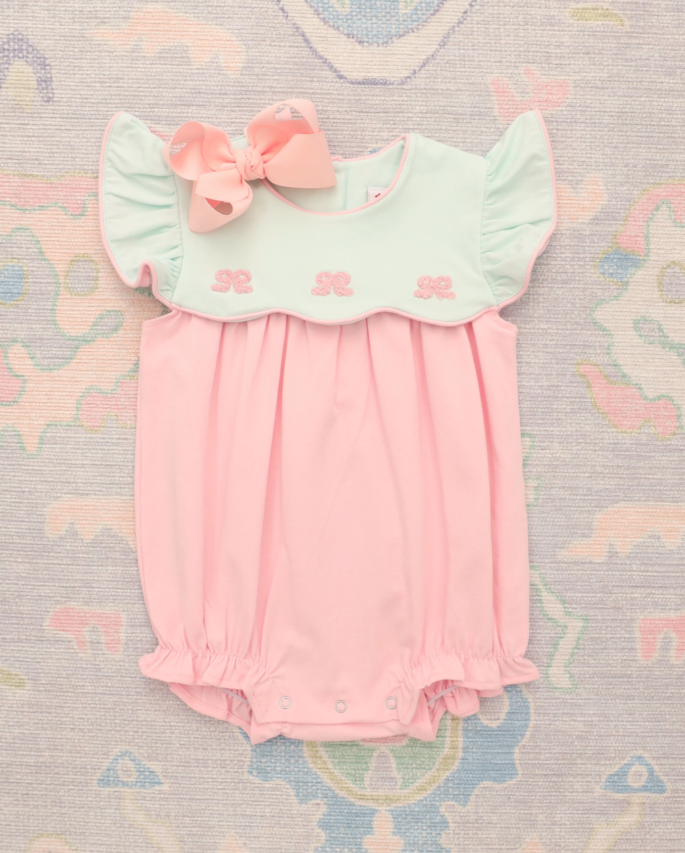 JB French Knot Bow Scallop Bubble